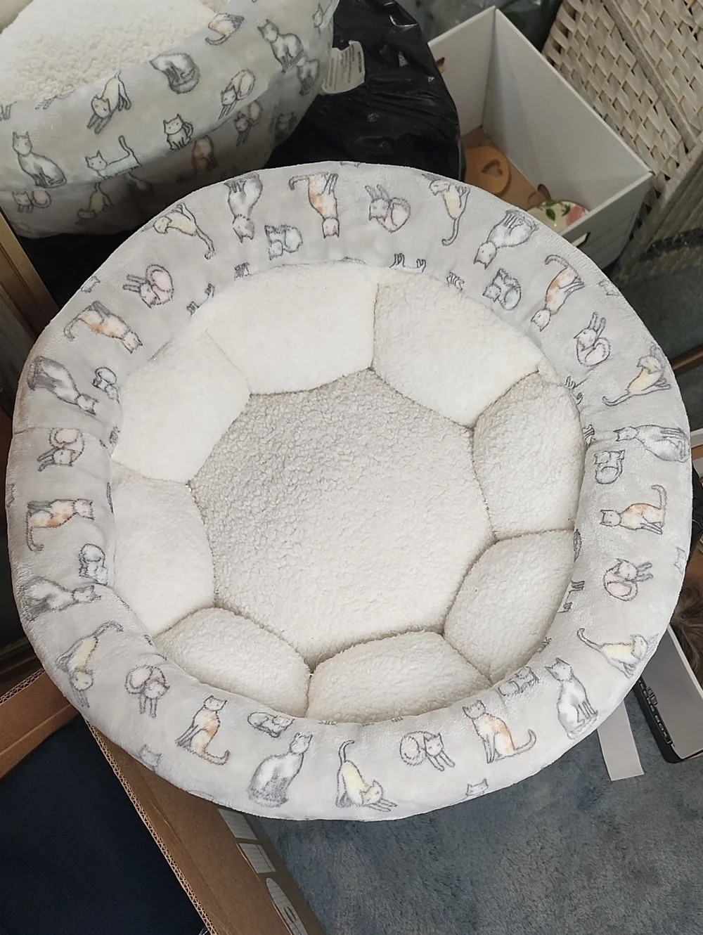 👉*NWT* HUMANE SOCIETY ROUND CUDDLER CAT PET BED ~PLUSH DESIGN FOR SNUGGLING